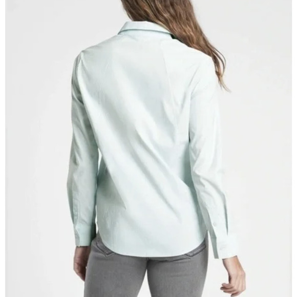 Athleta Shirt Womens XS Soft Halcyon Blue Button Down Stretch Long Sleeve Top - Picture 3 of 10
